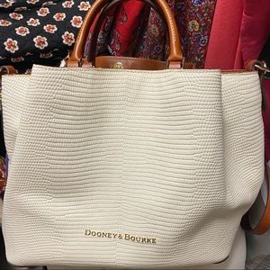 Dooney and Bourke Large Barlow Lizard cream
